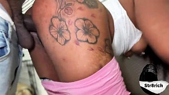 Vadia anal de Natal: madrasta quente leva BBC de quatro e missionário