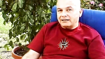 Esposa caliente milf en trío anal y cuckold travieso