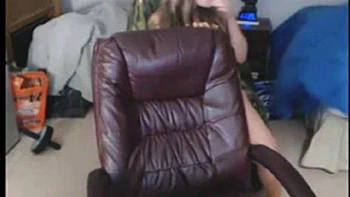 Amadora fode de missionário com grande gozada