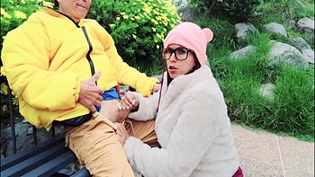 Madurita tetona y culo grande chupa polla pervertida y se la follan en su jugosa pussy