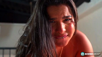 BBW Latina Nathalia wird tief und hart gefickt POV