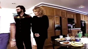 Heißes Ehefrauen-Analficken im Cuckold-Club