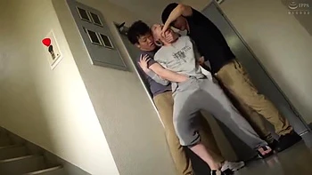 La cornuda es follada tras la traición