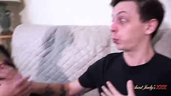 Busige blonde BBW MILF fickt hart mit großen Titten und Arsch