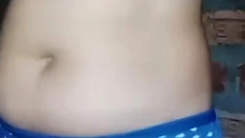 Gordinha indiana nua sozinha