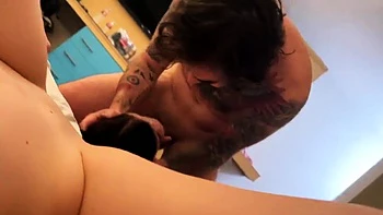 Fiona Frost faz boquete e se masturba em POV