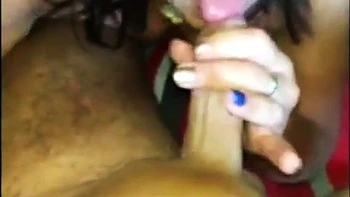 Немецкая зрелая любительница сосёт и глотает сперму от первого лица