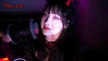 MILF brune poitrine grosse éjacule ASMR