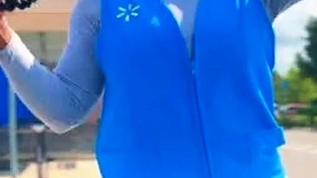 Walmart-Schlampe Minxxx fickt große schwarze Schwänze