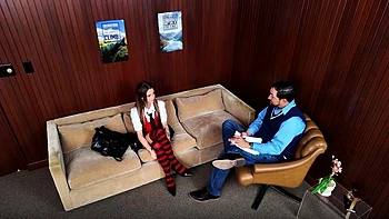 Nikki Nicole masturbación dura con medias