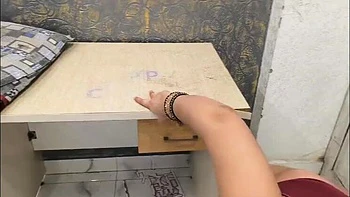 Desi Stieftochter Puja fickt Papa mit Creampie Doggy