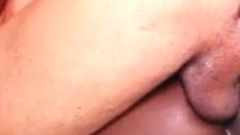 Große Titten MILF verliert Kontrolle bei Hardcore-Orgasmus & Abspritzen