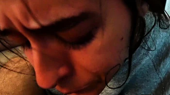 Kenna James e Abbie Maley chupando pau no ménage à trois