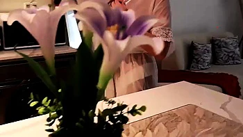 Amie de maman Alina Rai baise en POV hardcore