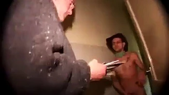 Чарли трахает в позе догги и наездницы с минетом