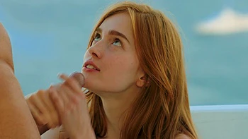 Rousse Jia Lissa baisée en plein air en missionnaire et doggy