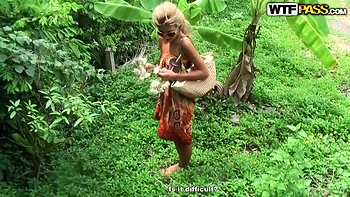 Rubia amateur follada a cuatro