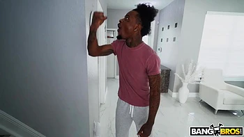 Stiefbruder fickt meine enge Fotze tief und hart