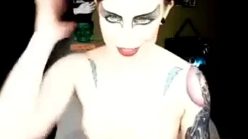 Negra rubia se masturba tetas grandes webcam