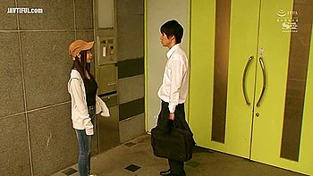 Asiática morena fodendo sem cortar