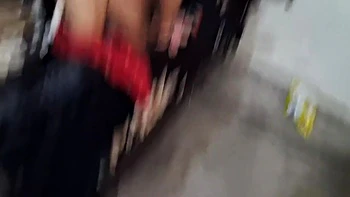 Chica india caliente folla en POV con concha peluda