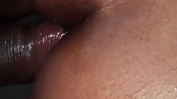 Mi criada muere por chuparme la polla