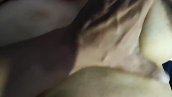 Пасынок трахает пышногрудую мачеху в киску