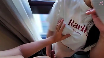 Jeune ange asiatique tentatrice en casting POV