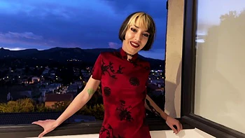 Milf francesa Venus folla duro con tetas grandes y tatuajes