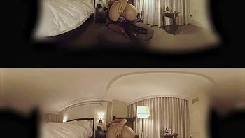 Loira de peitos grandes chupando fundo montada na cowgirl