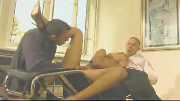 Fode no escritório com Regina Ice: boquete, cachorro e cowgirl