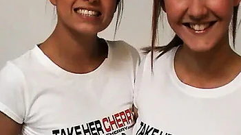 Sasha Cane y Katie K follan con strapon lésbico POV