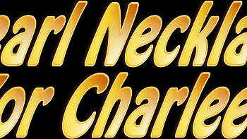 Charlies Milf-Titten gefickt vom großen Schwanz in Jeans