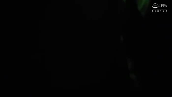 La pillan engañando, cornudo la ve follar