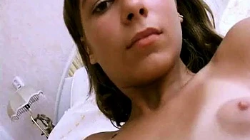 Pareja madura folla en misionero y acurrucados