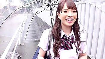 Груди трогают, сбривают киску и лезут пальцами и языком