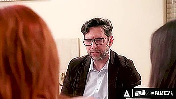 Trío FFM rubia y morena con felación profunda