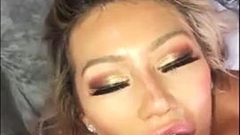 Rubia le hace un blowjob intenso a BBC en cowgirl