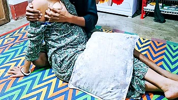 Frisch entjungfert: Neue Braut vom Mann gefickt