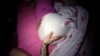 Acordei a melhor amiga com o pau grosso na buceta