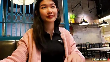 Jennys asiatisches Amateur-Casting in POV