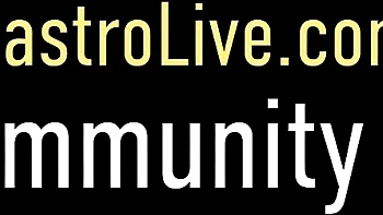 Огромные силиконовые сиськи Анджелины Кастро в гараже