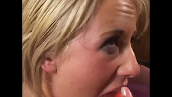 Georgia Peach e Ashley Blue no vintage Girlvert 9 com peitos grandes e brinquedos