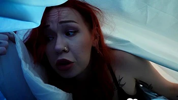 Se quedó atascada y la follé duro - parte 2