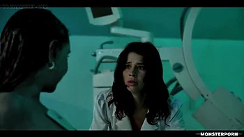 Monstruo futa Pyramid Head folla duro a la linda morena Kylie