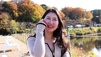 Fremdgehende Asiatin über 30 wird hart gefickt