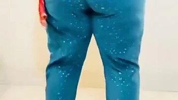 Stepsister BBW desi rebola essa bunda gorda na câmera