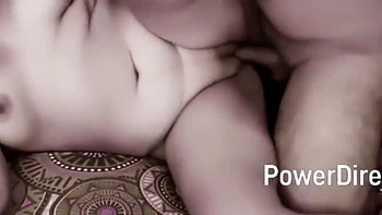 Grosse indienne boudi baise dure en missionnaire