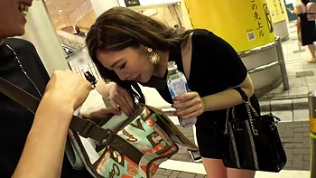 Buceta molhada e gozada louca japonesa