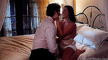 Große Titten Hausfrau schüttelt Arsch beim Ficken